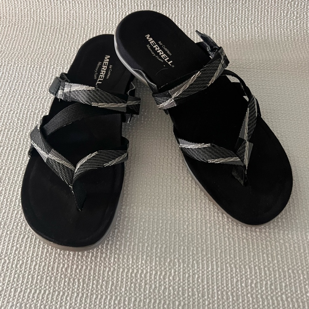 Merrell Air Cushion & Memory Foam Women's Black & Gray Slip On Thong Sandals
